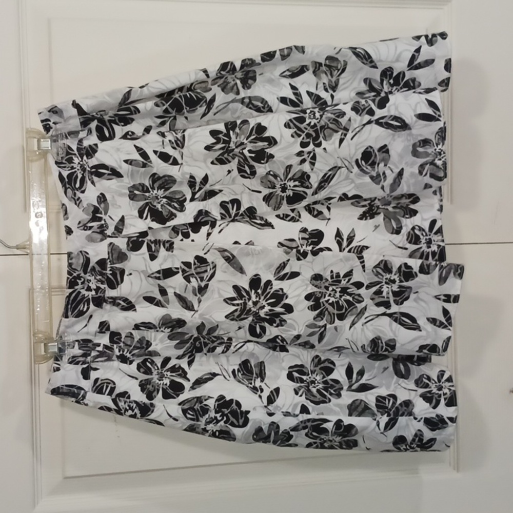 Vintage Speak 2 Me Full Pleated Lined Mini Skirt - 7 - Black White Floral